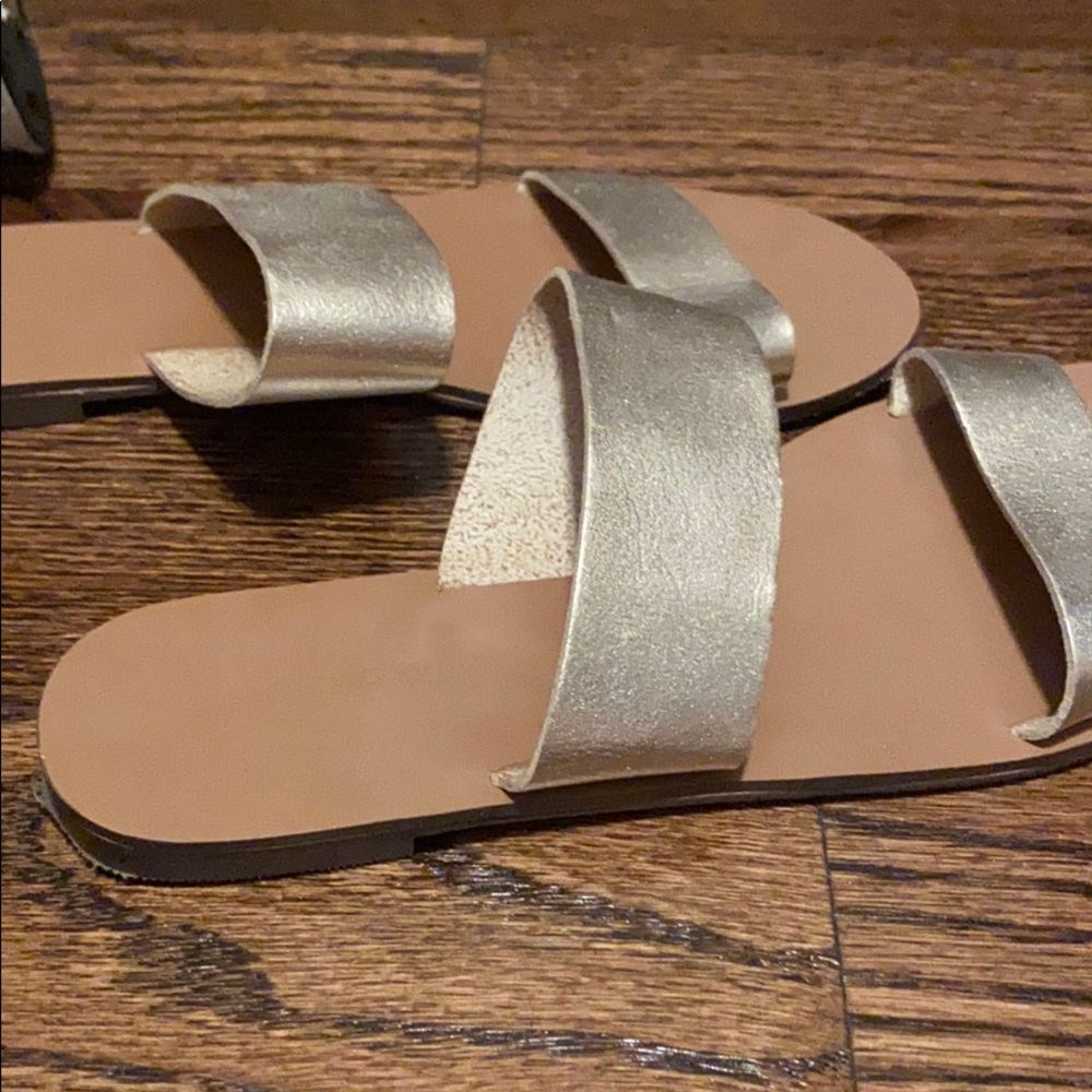 Sandals - Picture 2 of 4